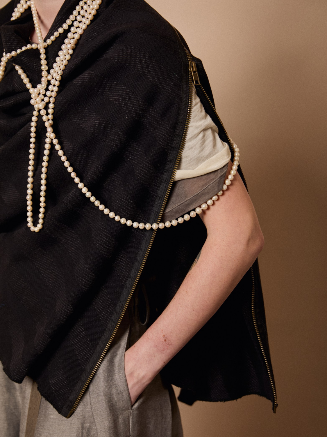 How to Sew a Cape: Fabric, Finishing, and What to Know Before You Cut