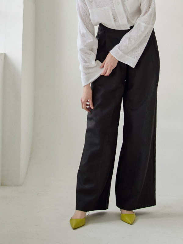How to Adjust Trouser and Sleeve Length on a Sewing Pattern