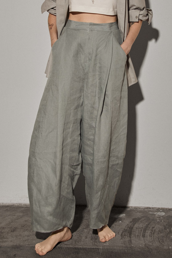 Pleated pants made from Patternalism sewing pattern #0204 – front view, female model